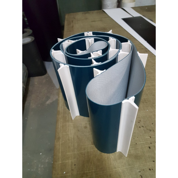 Конвейерная лента ПВХ с гофробортом и планками (PVC)